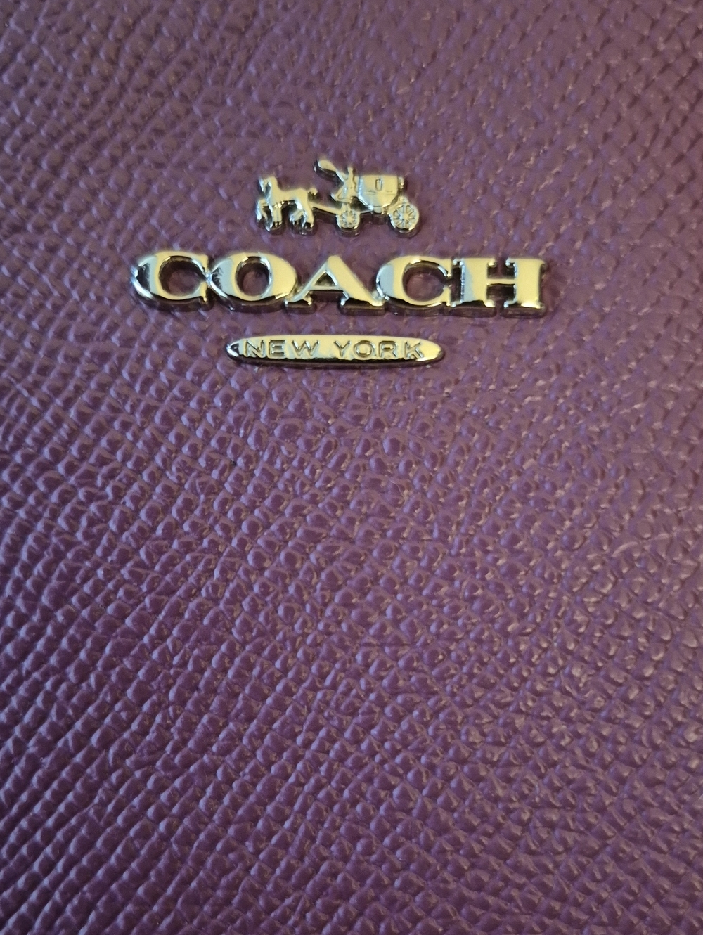PLUM color COACH Corner Zip WRISTLET - Picture 4 of 4